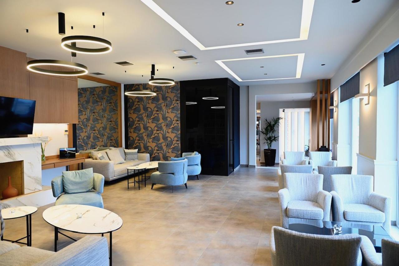 Minoa Hotel โตโล ภายนอก รูปภาพ